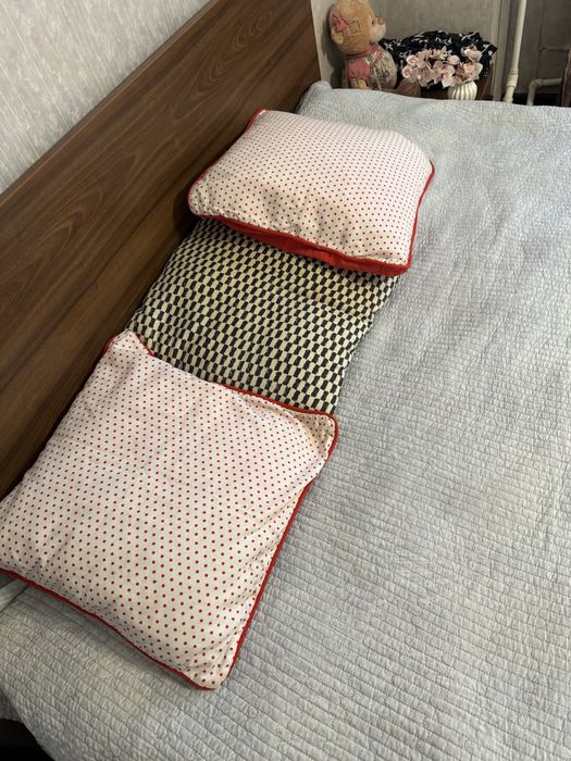 Декоративные подушки.