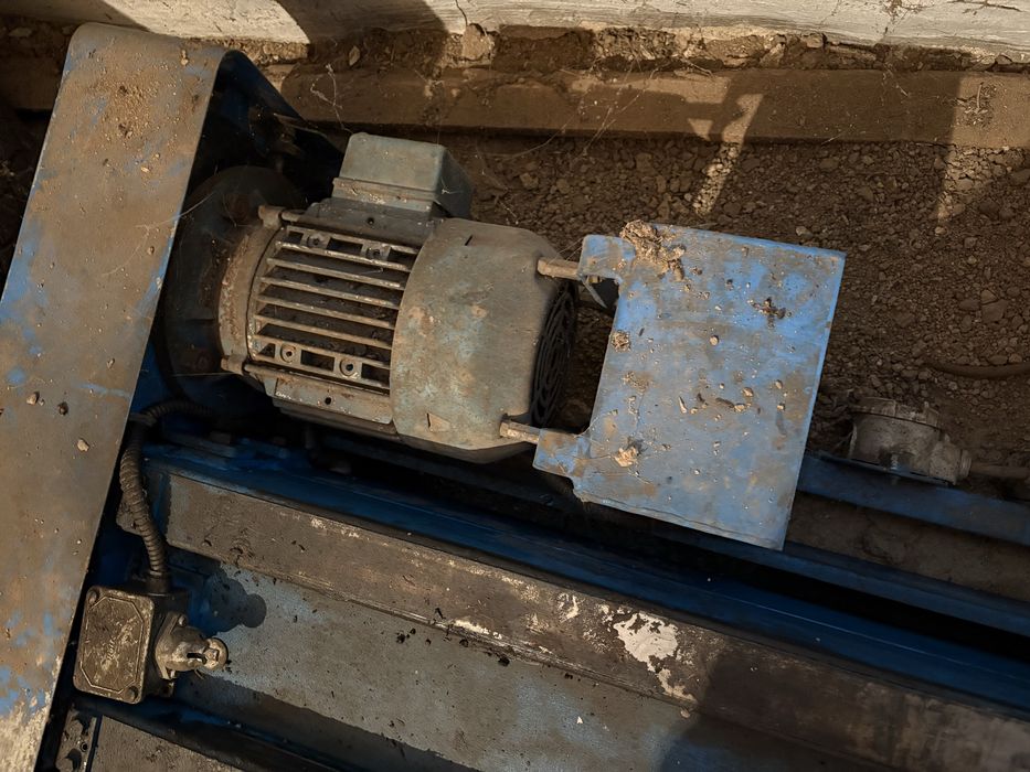 Подменик винтов трифазен