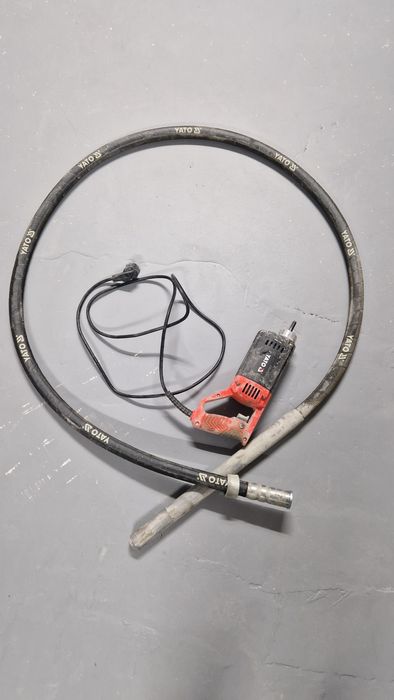 Vibrator beton Yato