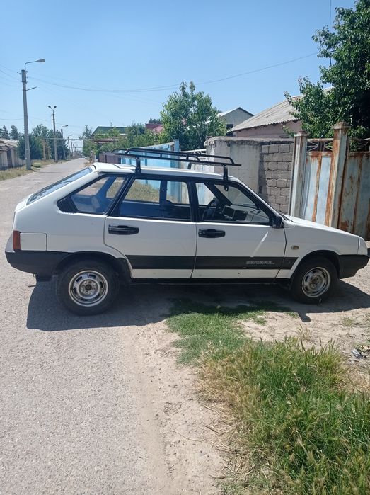 Продаю ладу ваз 21093