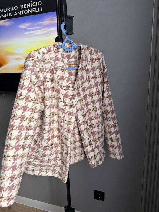 Красивый твидовый пиджак