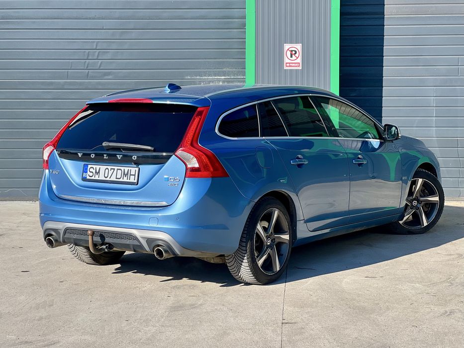 Volvo V60 4x4 R design 2.4D plug-in-hibrid