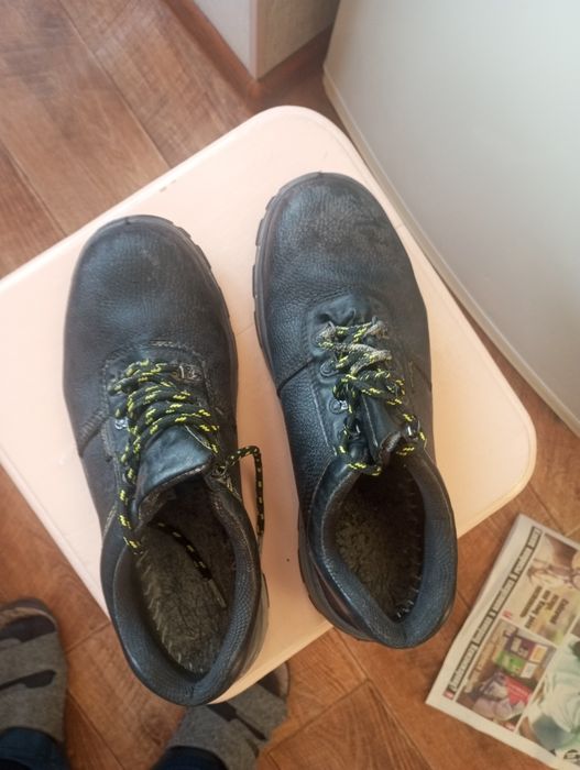 Рабочие полуботинки продам