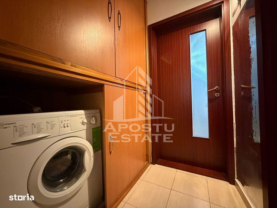 Apartament cu 2 camere, semidecomandat,centrala proprie,zona Girocului
