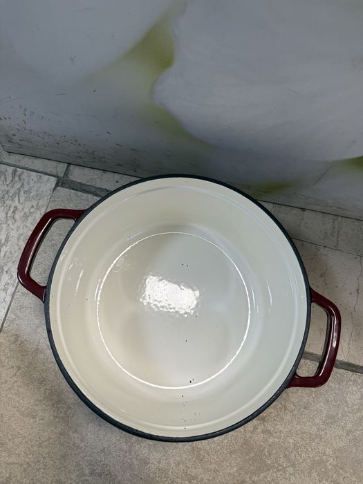 Чугунена холандска тенджера Overmont 5.5l емайлирана