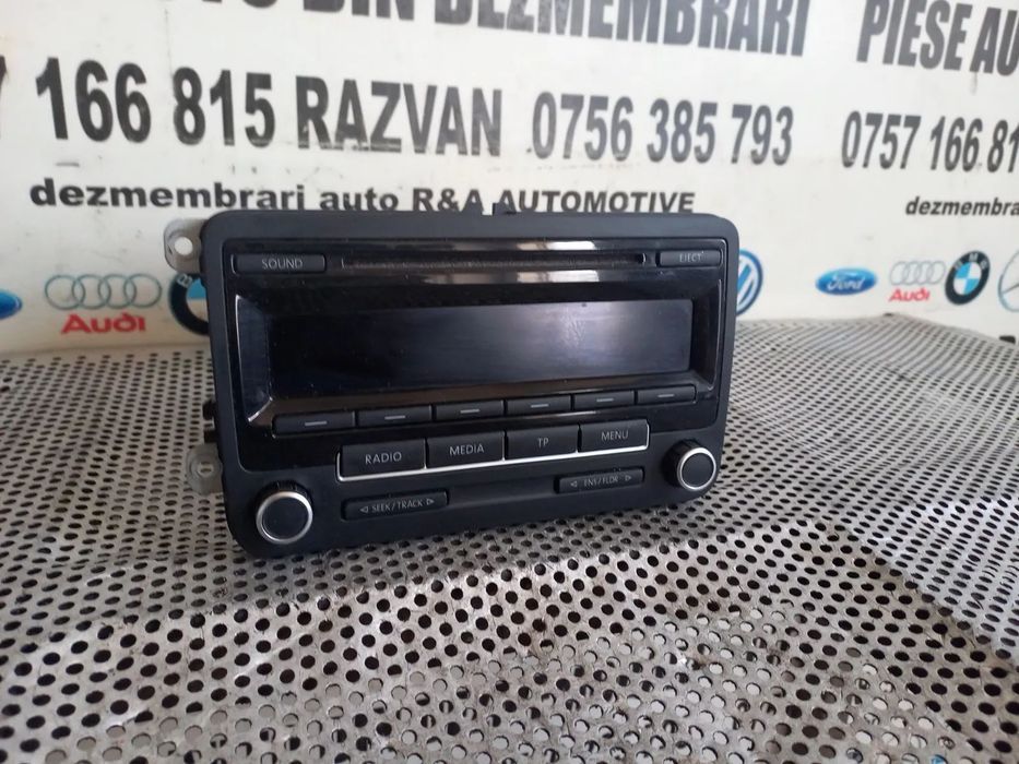 Radio Cd Vw Passat Touran Jetta Caddy Golf 6 Vl An 2011-2012-2013-2014-2015 - Dezmembrari Arad
