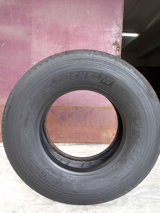 1 тежкотоварна гума 305/70R19.5 Michelin XZE2+ 148/146L DOT2520Germany