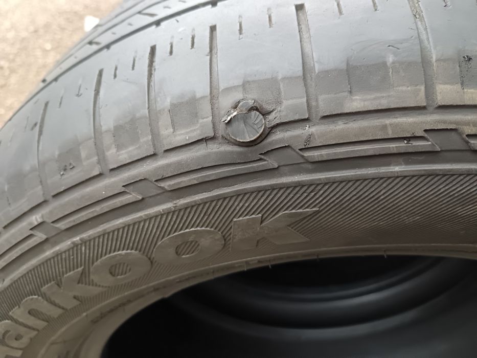 Продам комплект шин 235/60R17