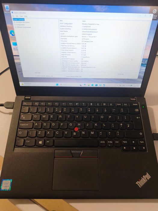 Продавам лаптоп Lenovo x270