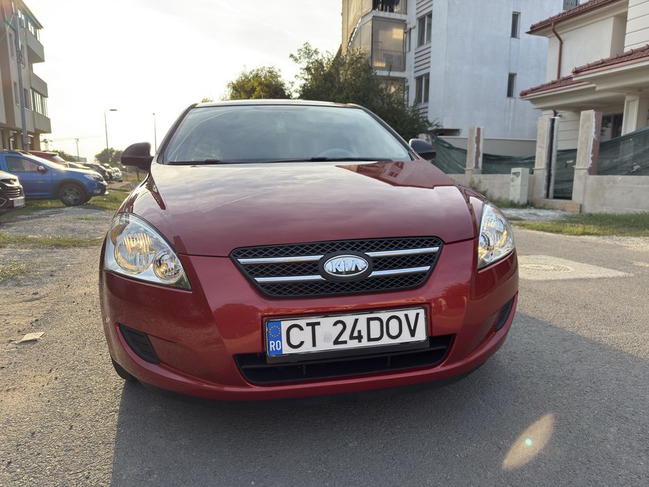 Kia ceed 1.4 benzină - 2008