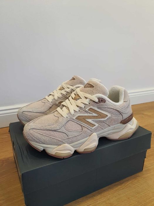 New Balance 9060 - marimea 38 - Noi