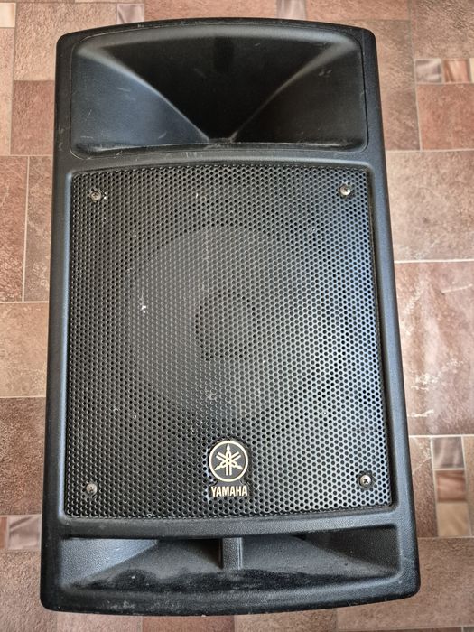 Эстрадная колонка Yamaha