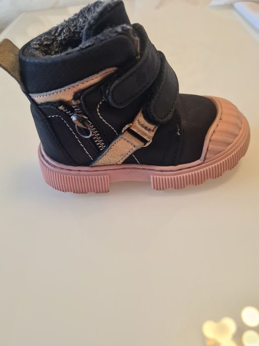 Детски   боти с пух