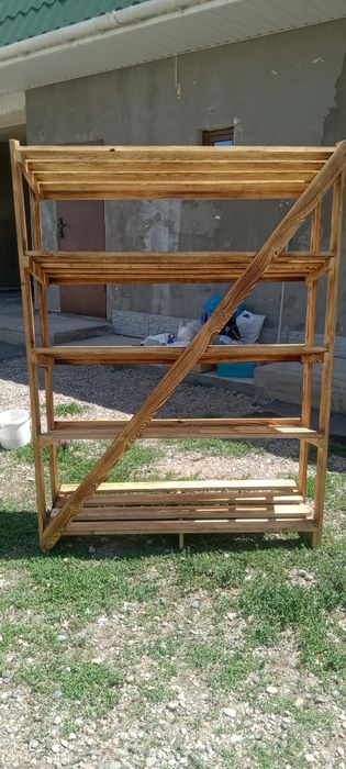 Стелаж в хорошем качестве.