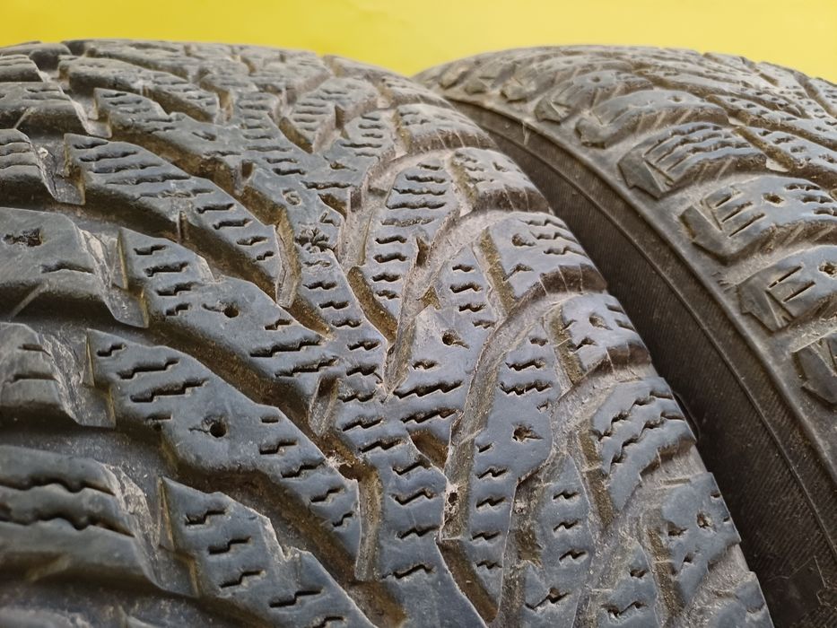 Шины 195/65 R15 Nokian пара.