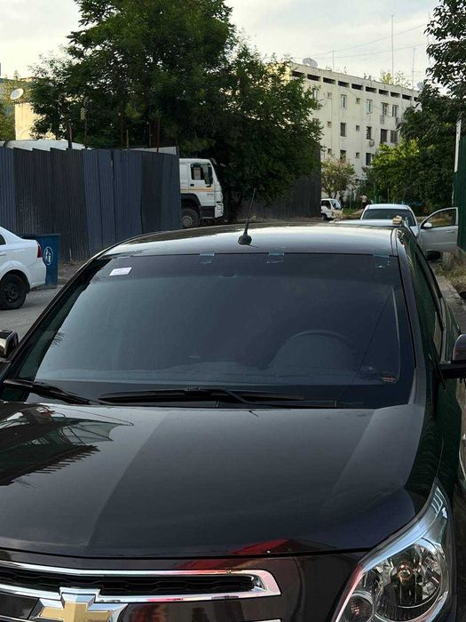 Avtooynalar Labavoy oynalar. Mahalliy va xorijiy avtomillar uchun oyna