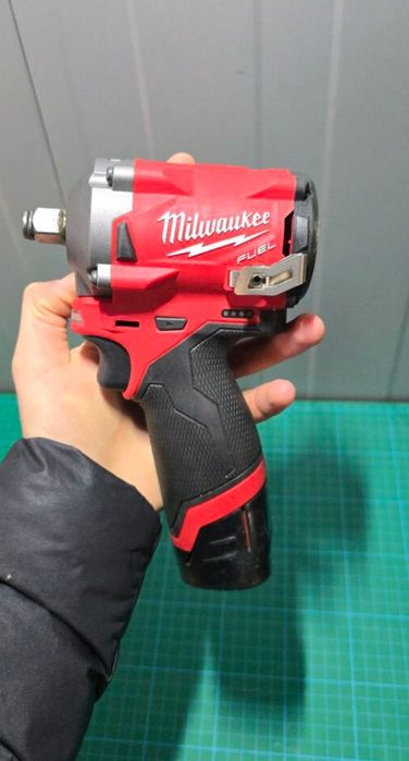 Акумулаторен гайковерт Milwaukee 339nm