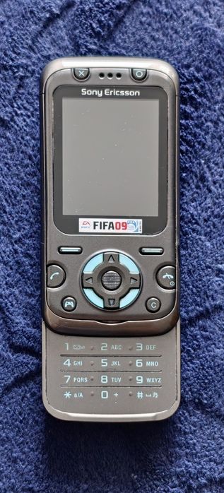 Telefon mobil Sony Ericsson F305