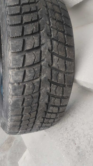 Гума зимна 265/45 R21