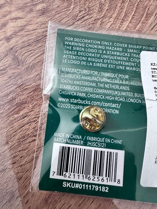 Набор значков Starbucks. Оригинал. Новые!
