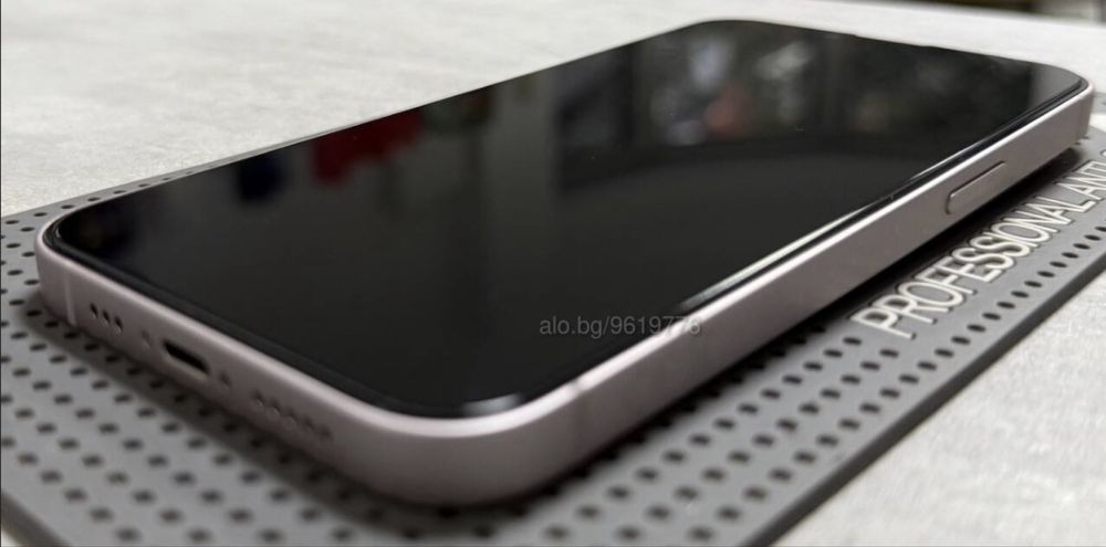 Продавам iPhone 13