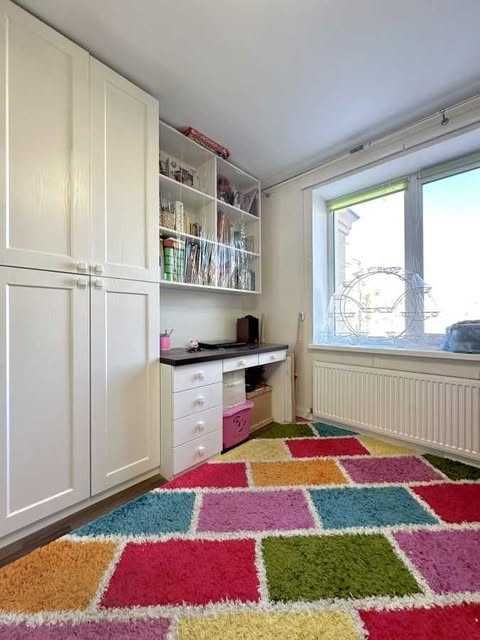 Продава се Тристаен апартамент в София, Център - 85 кв.м за 2918 €/кв.м - Снимка #2