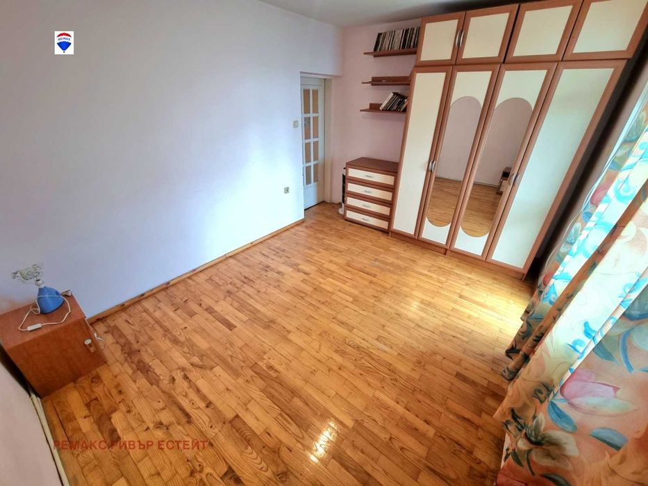 Тристаен апартамент за продажба в центъра на гр. Русе