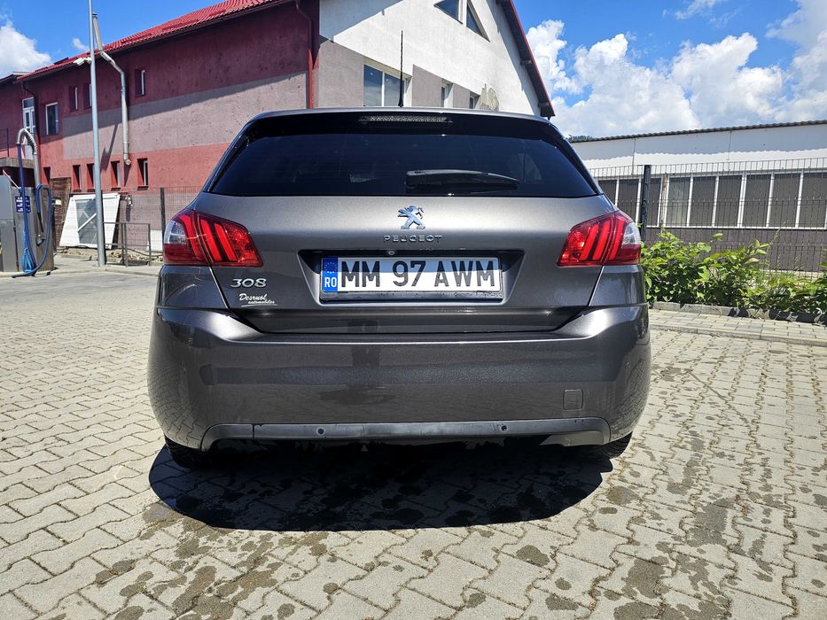 Peugeot 308 Benzină 1.2 an 2016 cutie manuală