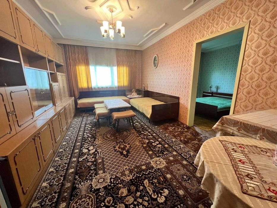 Четиристаен апартамент с гараж– кв. Вароша