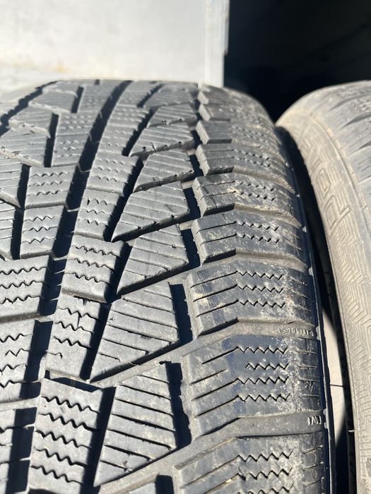 2 бр. зимни гуми 215/50/17 Gislaved 6/7 mm DOT 2620