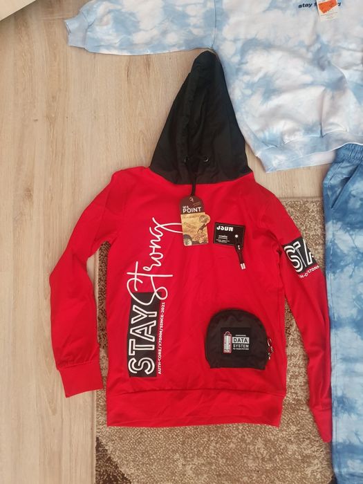 Страхотен сет от чисто нови дрехи