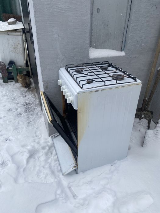 Газ плита Б/У состояние.