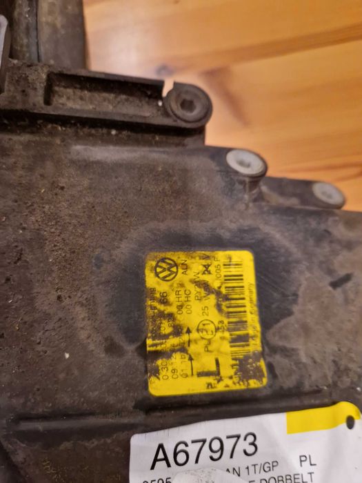 Far volkswagen Touran 2003-2007 partea stanga