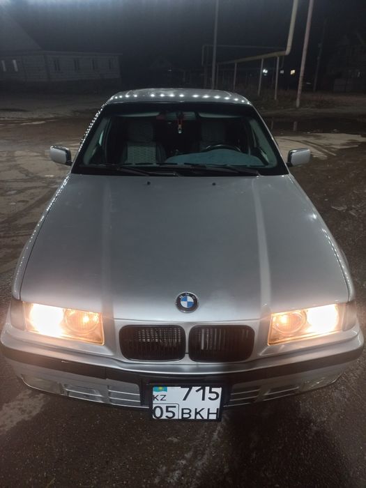 Продам машину BMW