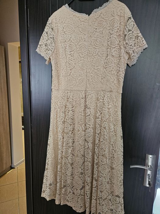 Елегантна дантелена рокля 3 XXl / 46L