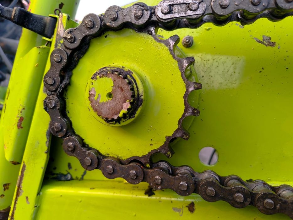 Пресс подборщик рулонный клаас44