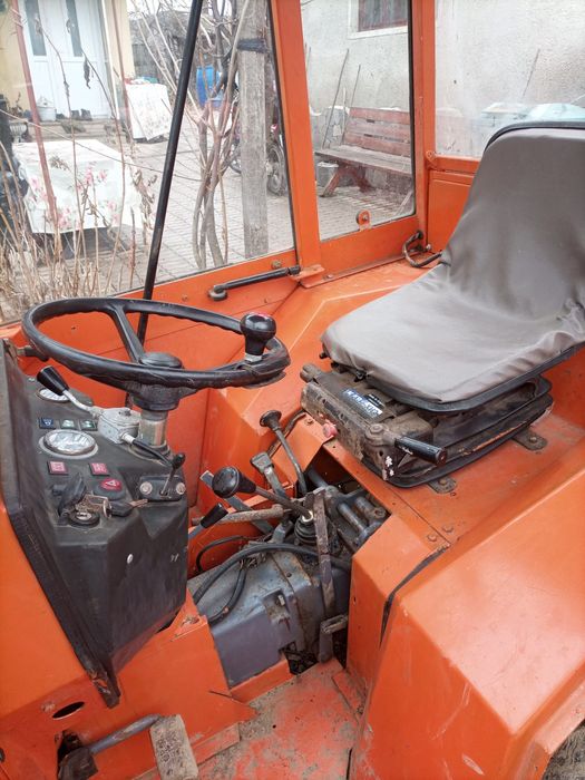 Tractoras Holder