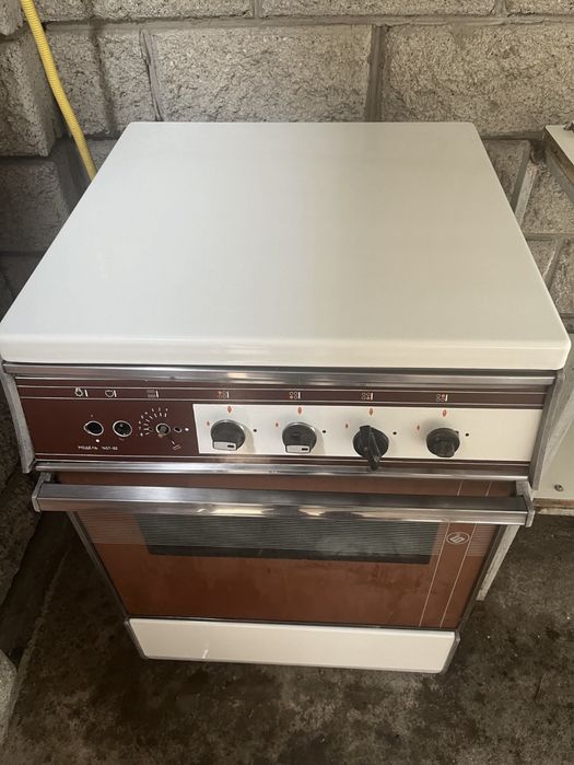 Газовая плита продам