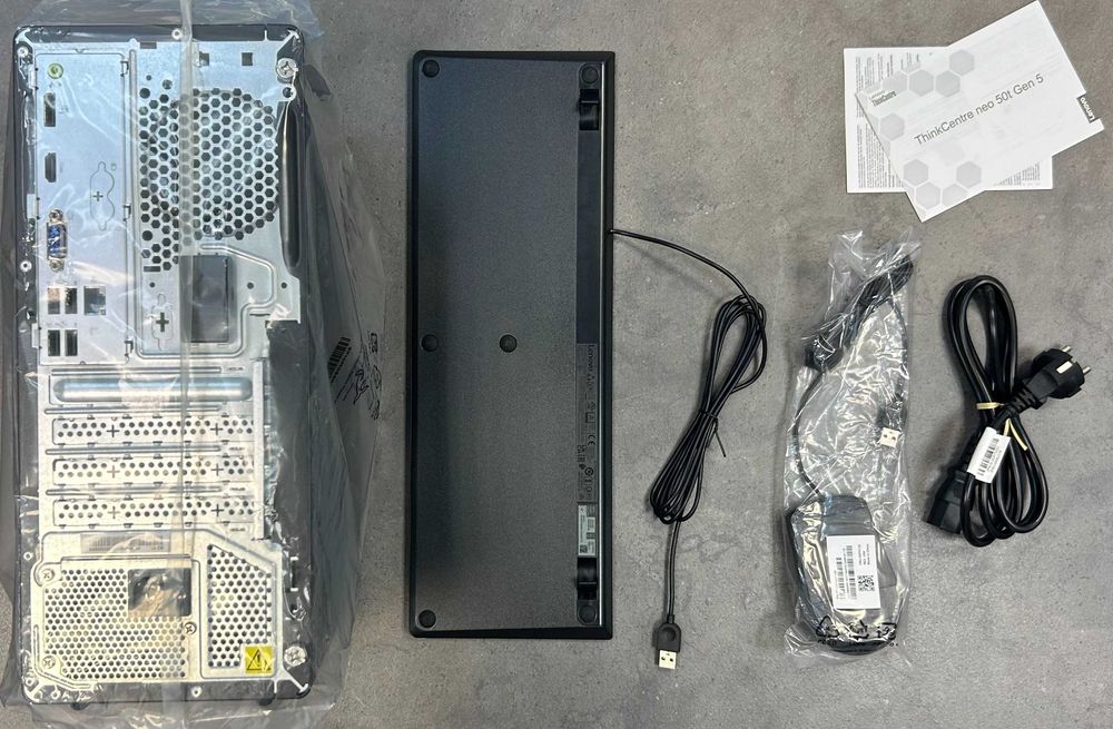 Unitate PC LENOVO ThinKCentre 50t neo Intel i3 14th Gen 8GB Ram/256GB SSD Mouse + Tastatura [#136806#]