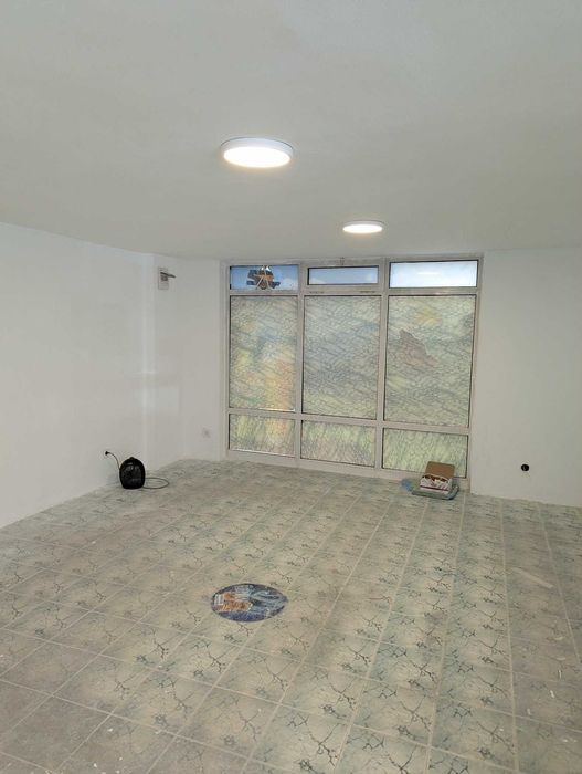 Ъглов магазин под наем