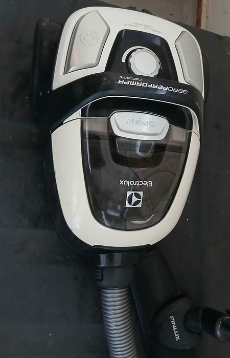 Прахосмукачка ELECTROLUX