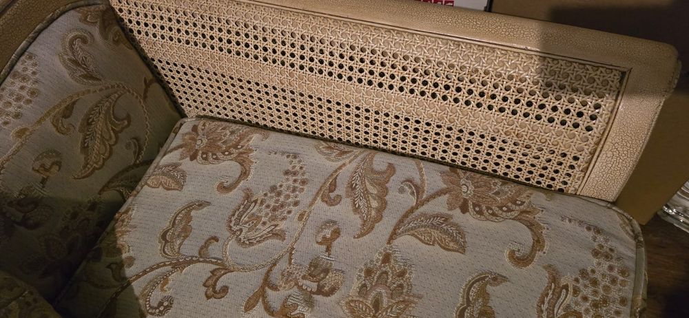 Диван, софа-шезлонг.