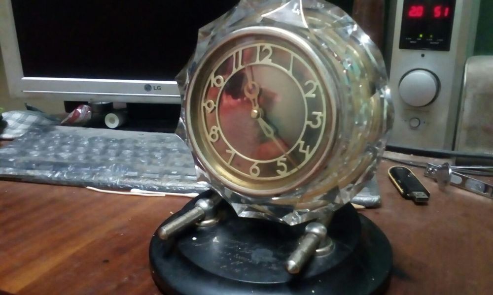 Антикварные часы