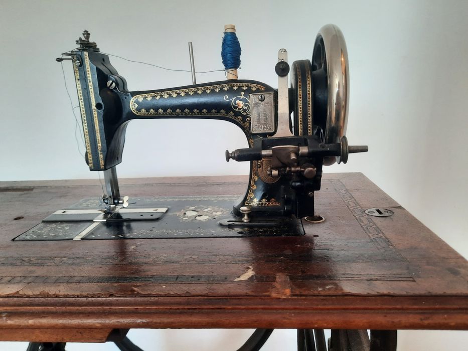 Mașină de cusut Gritzner vintage funcțională