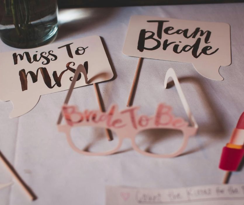 Închiriere cabină foto pentru evenimente – Pachete de la 1200 lei!