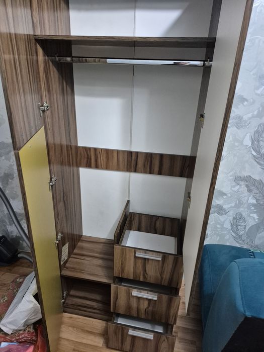 Продам шкаф для одежды