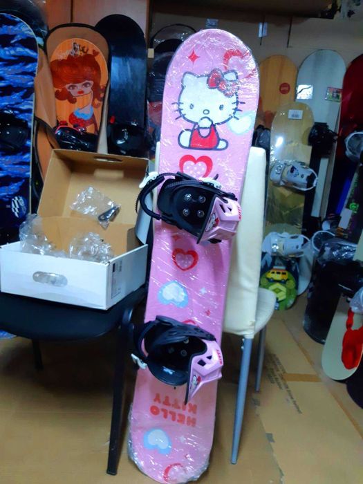 Placa snowboard copii noua Hello Kitty 128 cm cu legaturi snowboard boots