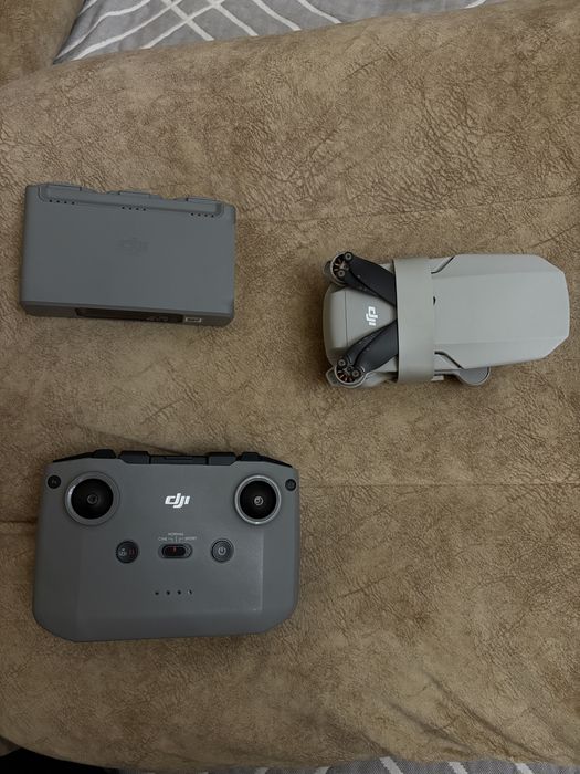Продам дрон DJI Mini 2 fly more combo