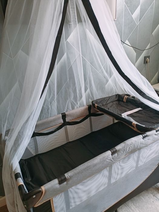 Продам кровать-манеж