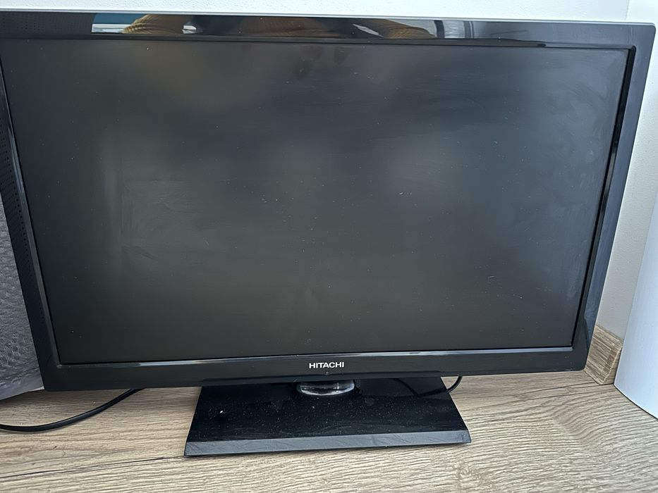 Плазмен телевизор Хитачи 24инча с дистанционно